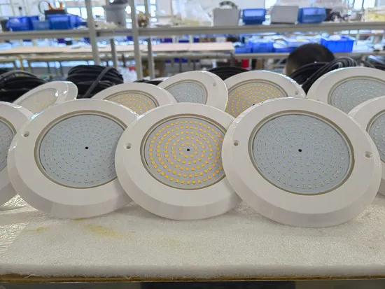 Mit Harz gefüllte Poolleuchte für Vinyl-Fiberglas-Auskleidung 1